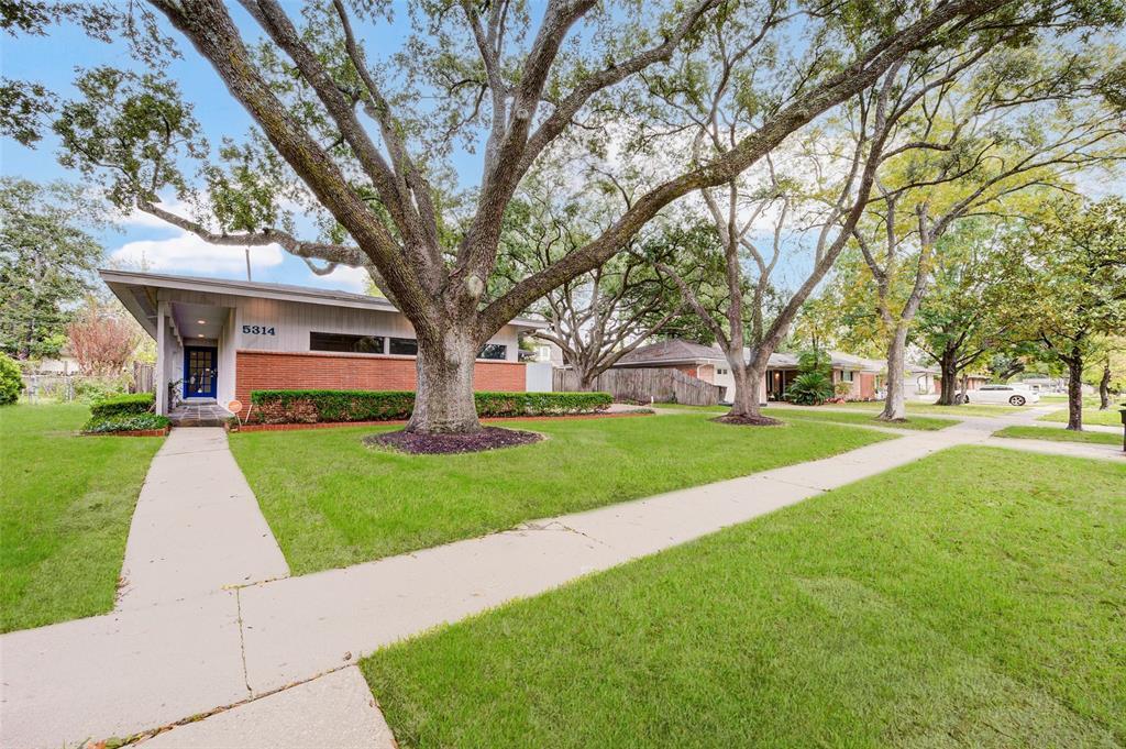 5314 Carew St in Houston, TX - Building Photo
