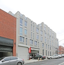 Williamsburg Social in Brooklyn, NY - Foto de edificio - Building Photo