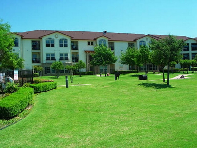 Buena Vista Seniors Community in Cleburne, TX - Building Photo - Building Photo