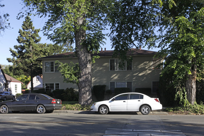 Taylor Court Apartments in San Jose, CA - Building Photo - Building Photo