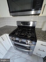 13071 Cardella Pl in Philadelphia, PA - Building Photo