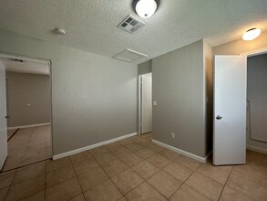 2536 N Carroll St in North Las Vegas, NV - Building Photo - Building Photo