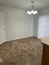 1013 SE 5th St in Bentonville, AR - Foto de edificio - Building Photo