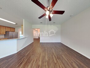 2842 Woodstone Dr in Middleburg, FL - Building Photo - Building Photo