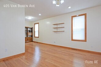 405 Van Buren Ave in St. Paul, MN - Building Photo - Building Photo