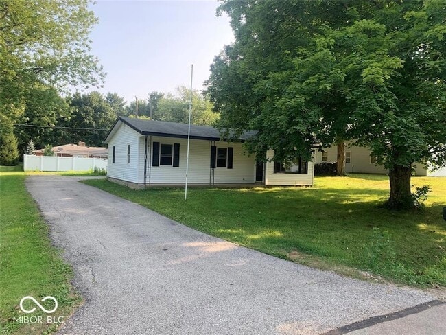 555 Birch St in Westfield, IN - Building Photo - Building Photo