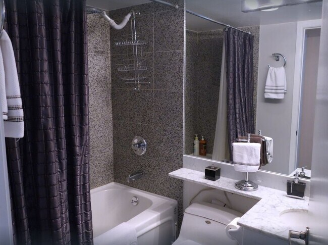 440 E 23rd St in Hialeah, FL - Building Photo - Building Photo