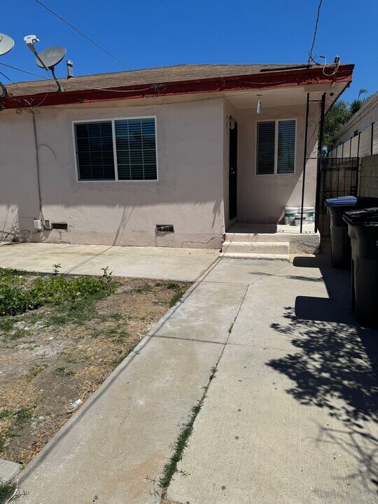 539-541 E 220th St in Carson, CA - Building Photo
