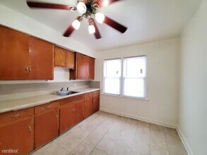 4522 N Teutonia Ave-Unit -Unit 3 in Milwaukee, WI - Building Photo - Building Photo