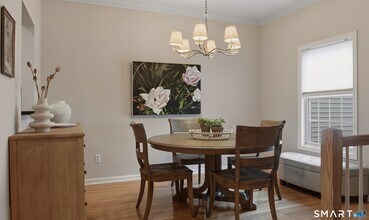 570 Danbury Rd in Ridgefield, CT - Building Photo - Building Photo