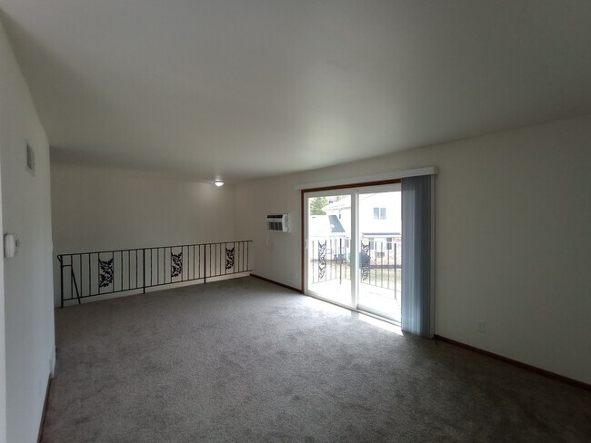 2002 Mac Arthur Rd in Waukesha, WI - Building Photo - Building Photo