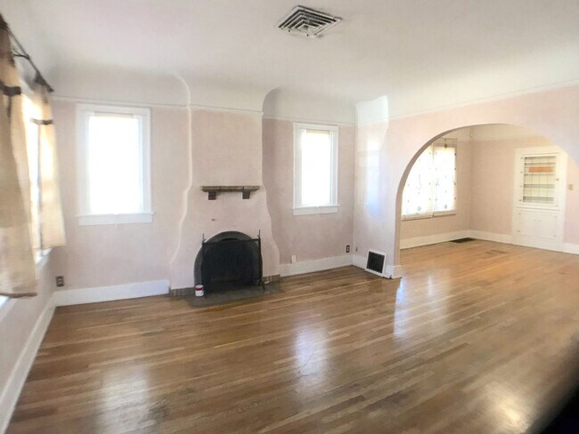 property at 300 Amherst Dr SE