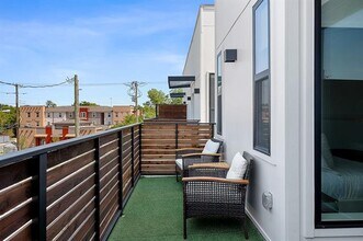 167 S Prairie Ave in Dallas, TX - Building Photo - Building Photo