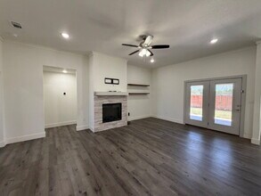 405 Ranger St in Wolfforth, TX - Foto de edificio - Building Photo