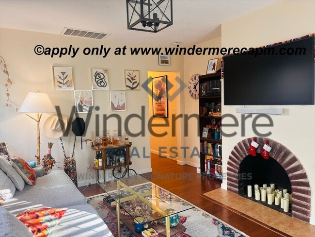 property at 2789 Freeport Blvd