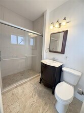 1450 NW 35th St in Miami, FL - Building Photo - Building Photo