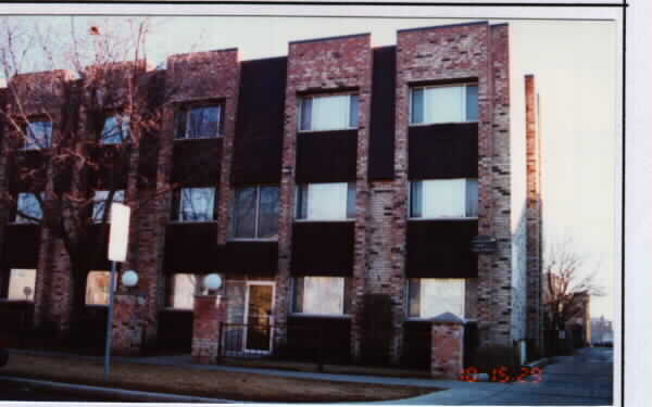 Honey Bee Complex in Chicago, IL - Building Photo - Building Photo