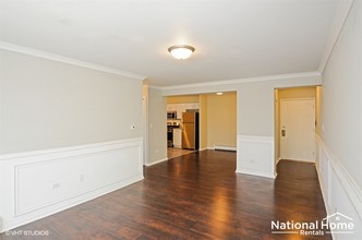 5348 N Cumberland Ave-Unit -222 in Chicago, IL - Building Photo - Building Photo