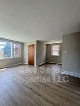 212 N Wycombe Ave in Lansdowne, PA - Building Photo - Building Photo