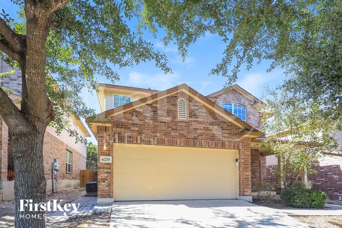 6235 Gilmer Ml in San Antonio, TX - Building Photo
