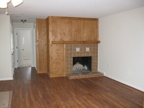 1617 Ocean Bay Dr in Virginia Beach, VA - Building Photo - Building Photo