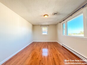 74 Dunboy St in Boston, MA - Building Photo - Building Photo