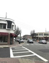 237 Closter Dock Rd in Closter, NJ - Building Photo