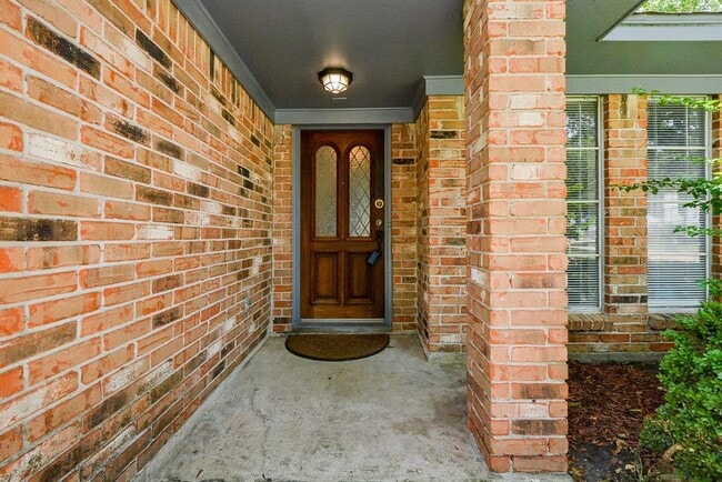 5827 Lodge Creek Dr in Houston, TX - Building Photo - Building Photo