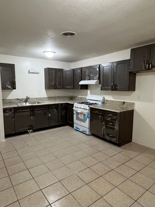 8010 Luxor Ave in Niland, CA - Building Photo - Building Photo