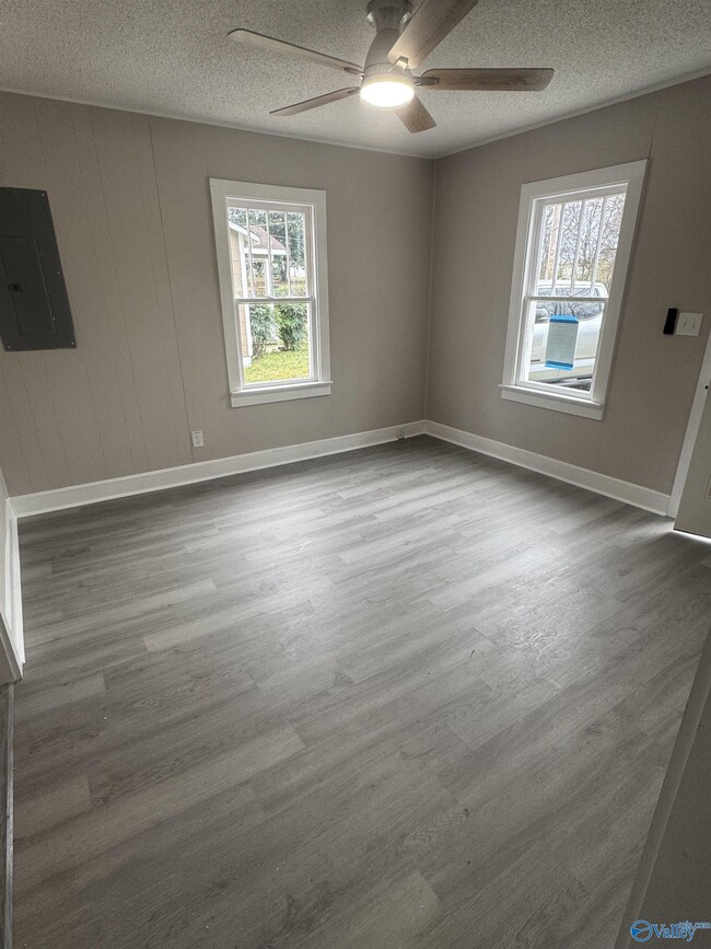 2614 Huntsville St NW in Huntsville, AL - Building Photo - Building Photo