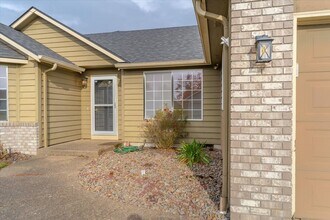 3133 19th Ave SE in Albany, OR - Building Photo - Building Photo