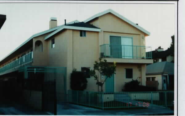 1522 W 145th St in Gardena, CA - Building Photo