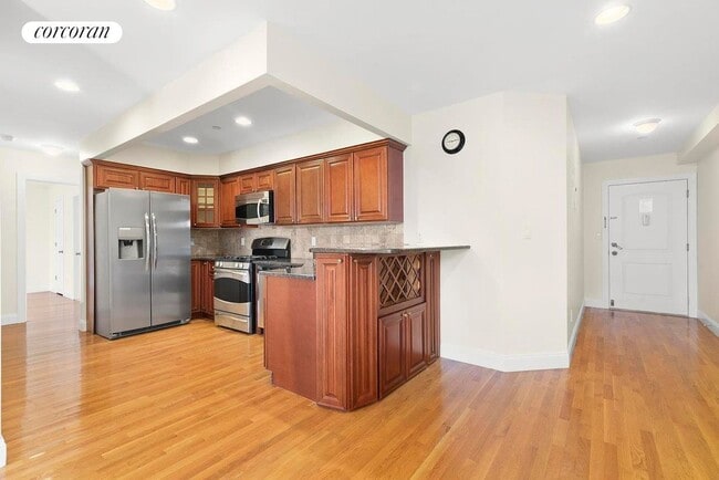 2325-25 31st Ave in Queens, NY - Building Photo - Building Photo