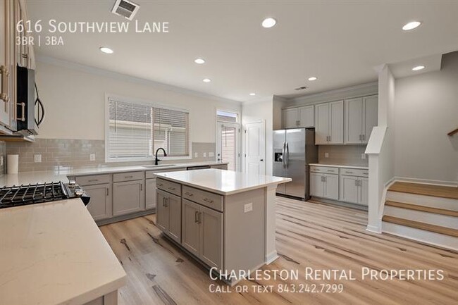 616 Southview Ln in Summerville, SC - Foto de edificio - Building Photo