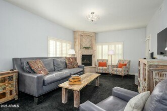 5450 E Deer Valley Dr, Unit 2023 in Phoenix, AZ - Building Photo - Building Photo