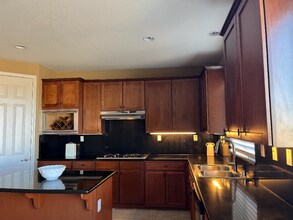 37133 Kingcup Terrace in Palmdale, CA - Building Photo - Building Photo