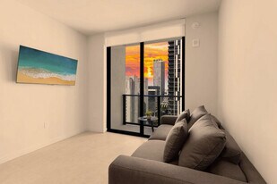 501 NE 1st Ave in Miami, FL - Building Photo