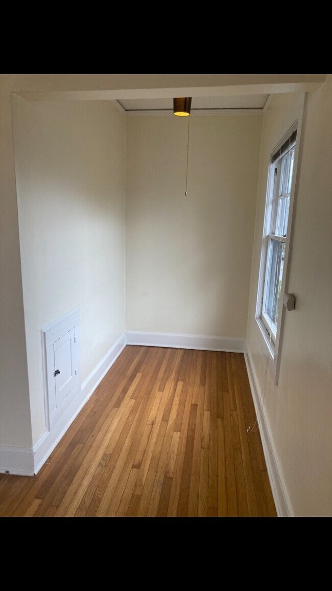 1635 NW 25th Ave, Unit 5 in Portland, OR - Building Photo - Building Photo