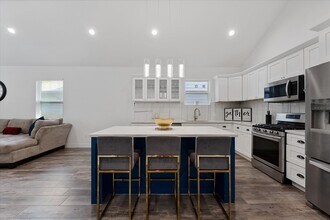 4547 Newberry St in Houston, TX - Building Photo - Building Photo