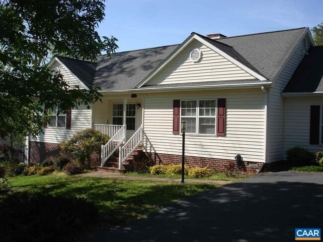 property at 136 Goldenrod Ct