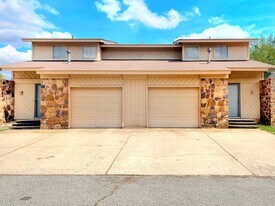 6004 W Hefner Rd in Oklahoma City, OK - Building Photo