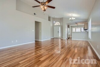 647 Whitetail Loop in Apopka, FL - Foto de edificio - Building Photo