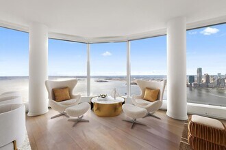 50 West St, Unit 48 in New York, NY - Foto de edificio - Building Photo