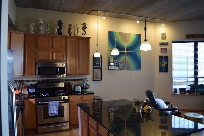 210 S Water St, Unit 416 in Milwaukee, WI - Foto de edificio - Building Photo