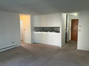 42 Belmont St in Somerville, MA - Building Photo - Building Photo