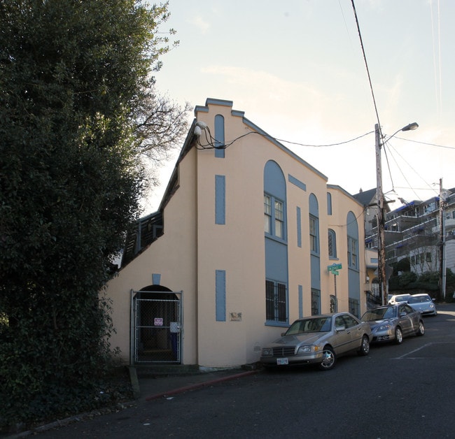 800 SW Green Ave in Portland, OR - Foto de edificio - Building Photo