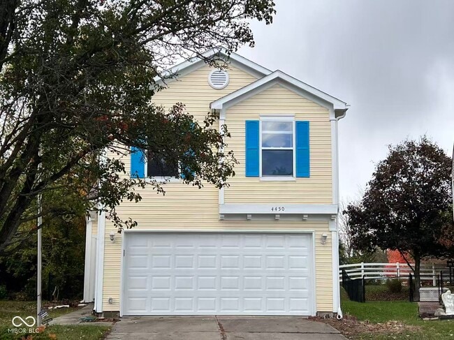 property at 4450 Connaught W Dr