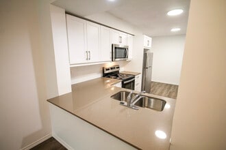 508 Beechwood Dr in Waterloo, ON - Building Photo - Building Photo