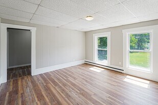 62 Willow Rd in Ayer, MA - Building Photo