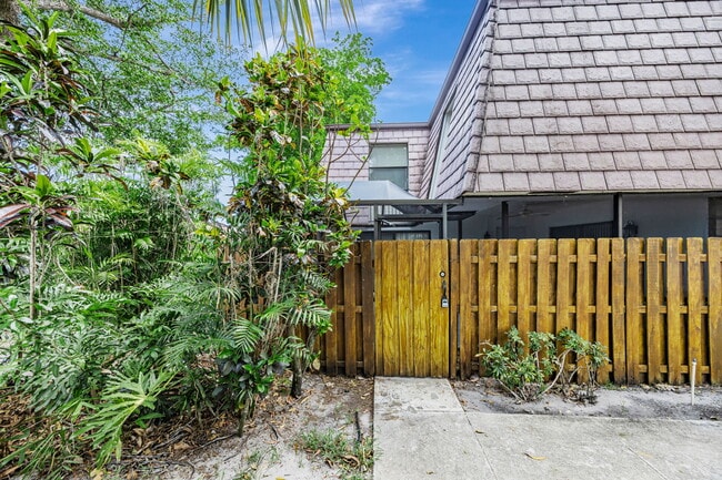 property at 7506 Courtyard Run E